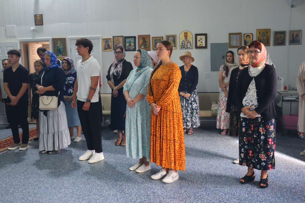 Неделя 27-я по Пятидесятнице. Прор. Нау́ма. Прав. Филаре́та Милостивого.